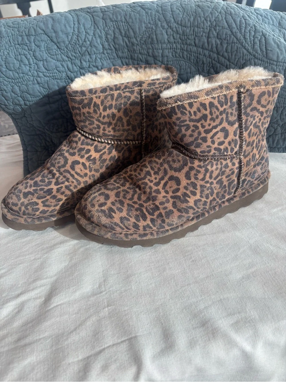 Bearpaw Leopard Print Mini Boots Faux Fur Lined Brown Women’s Size 9
